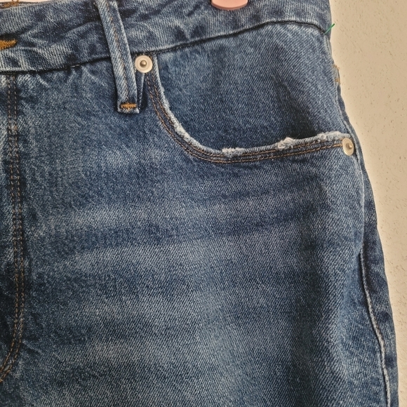 Good American Good Vintage Straight Leg Distressed Jeans  Size 6/28 - Picture 3 of 13